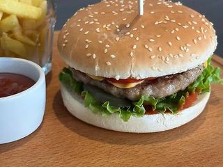 Гострий бургер зі свининою (350/70/50)