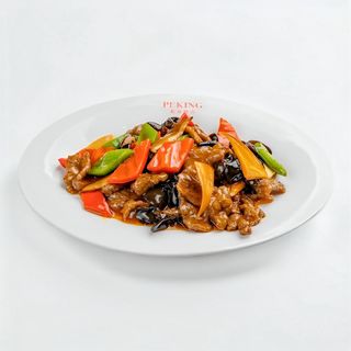 Junetina s bambusom i gljivama