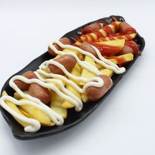 Salchipapas