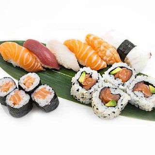 Sushi misto 12 pezzi 