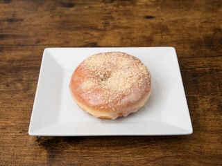 Doughnut Relleno De Crema De Piña
