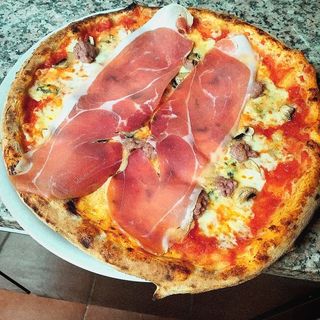 Pizza la delizia