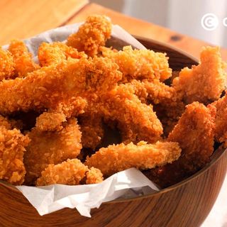 Pollo rebozado con miel y mostaza