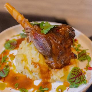 Томлена ніжка ягняти 