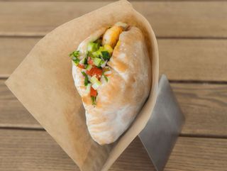 Піта з креветками й авокадо (350g)