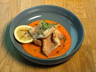 Окунь з томатним кремом (300g)