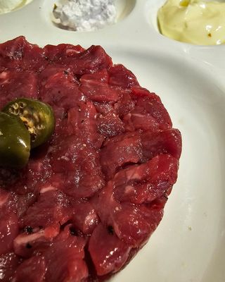 Tartare di manzo olio sale e pepe