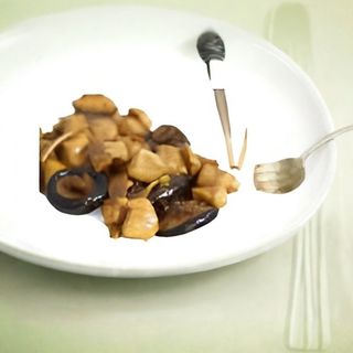 Pollo con funghi e bambù
