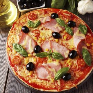 5 pizzas chawarma + 5 boissons  