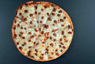 4. Pizza Ranchera (Mediana)