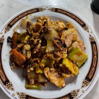 Pollo Con Nueces