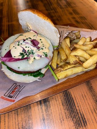 Hamburguesa Veggie + Patatas Fritas HD