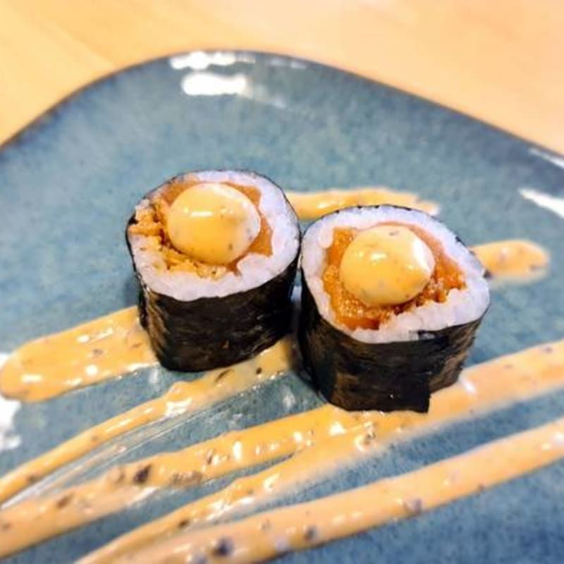 Maki Salmon & Trufa