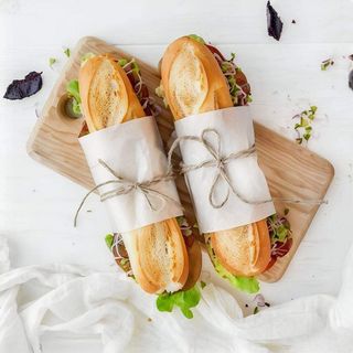 Bocadillo De Pechuga Empanada (Especial)