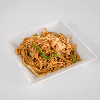 43-Tallarines Frito Con Pollo