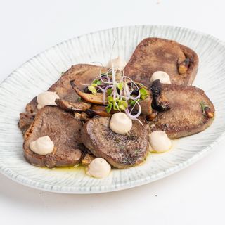 Телешки език с манатарки (200 г.)