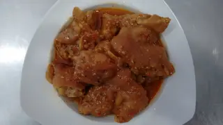 Manitas de cerdo recipiente de 750cl 