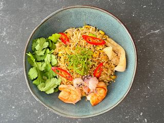 Рис з морепродуктами (275g)