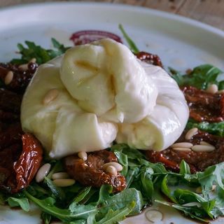 Ensalada De Burrata