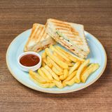 ქათმის ქლაბ სენდვიჩი