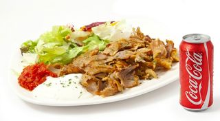 Plato De Pollo Con Ensalada