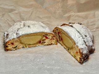 Штолен з марципаном (500g)