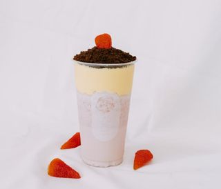 Flurry con fragola, crème brûlé e Oreo