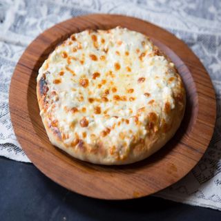 Megruli khachapuri