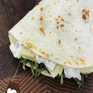 L1 - Brie, misticanza, peperoni, e patè d'olive