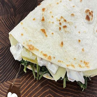 L1 - Brie, misticanza, peperoni, e patè d'olive