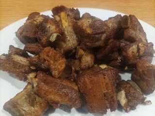 15. Пържени свински ребърца (450гр)