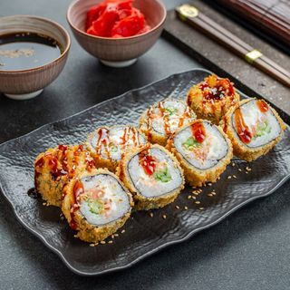 Տաք ռոլ ֆիլադելֆիա վարունգով