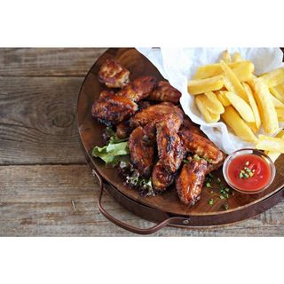 Spicy Wings With Chips