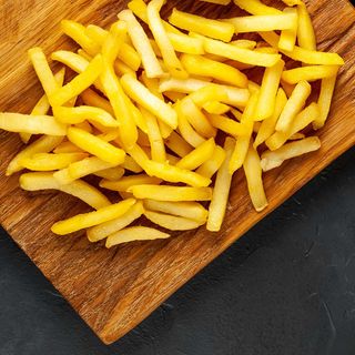 Хрупкави домашни пържени картофи (200г)