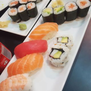Sushi Variado (10Pzs)