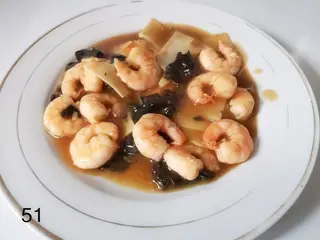51. Gamberetti con Bambù e funghi