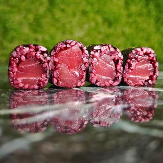 Hosomaki maguro black