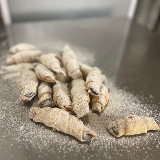 Cornulete cu magiun / 500 gr