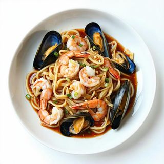 31F. Udon saltati con frutti di mare al sughetto giapponese
