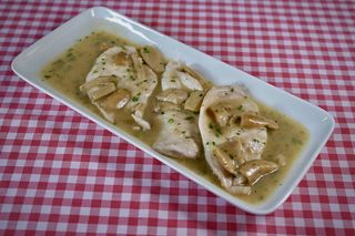 Escalopín de pollo con setas