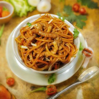 30. Tallarines con ternera