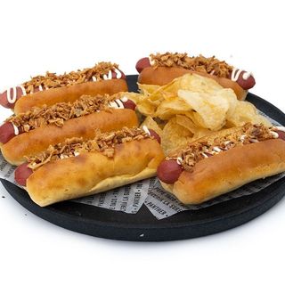 MontyPerros alioli e cipolla croccante