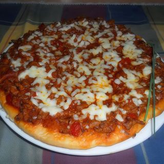 Pizza Boloñesa (Mediana)