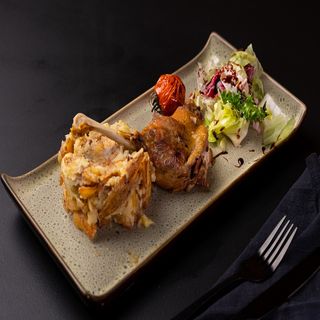 Pulpă de rață confiată cu cartofi trași la tigaie