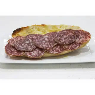 Bocadillo de salchichón ibérico