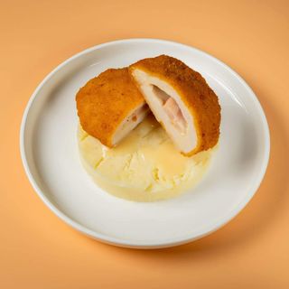 Пюре картопляне з котлетою Кордон-блю