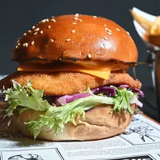 Crispy chicken burger