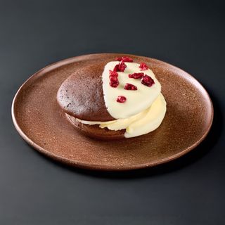 Sour Cherry Whoopie Pie