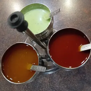 3 salsas/sauce