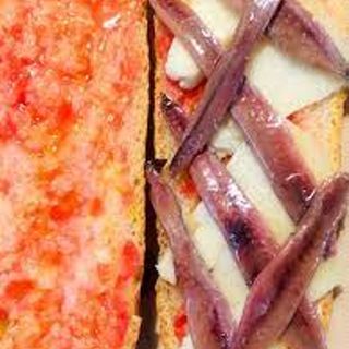 BOCADILLO QUESO CON ANCHOAS